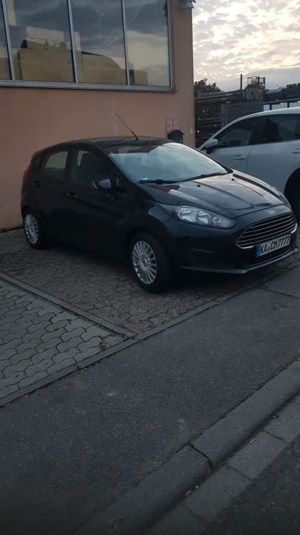 Ford Fiesta 163.000 km 5.900 € Bruchsal 76646