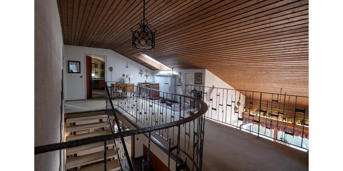 Einfamilienhaus Niefern-Öschelbronn Öschelbronn - 10 Zimmer, 459 m&sup2;, 950.000&euro; | Angebot:26632697