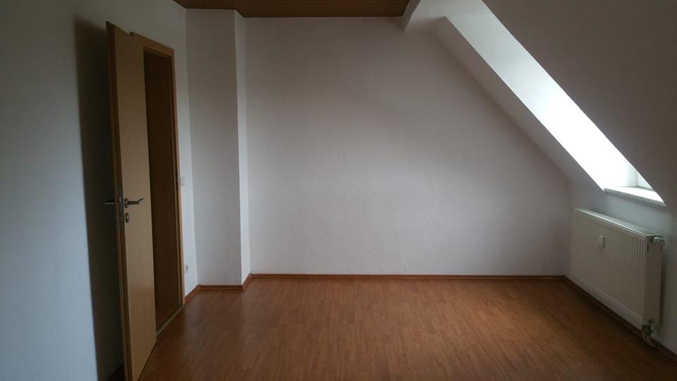 Etagenwohnung Remchingen - 3 Zimmer, 140 m&sup2;, 1.000&euro; | Angebot:26414160