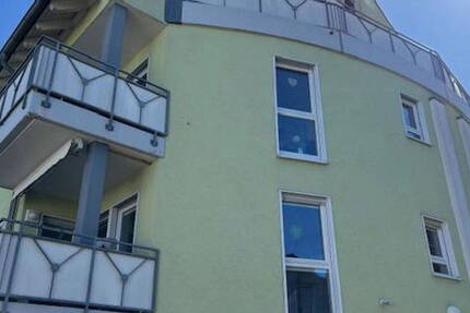 Wunderschön geschnittene sonnige 3-Zimmerwohnung mit EKB und Einzelgarage