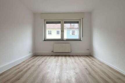 Wohnung Bruchsal - 3 Zimmer, 83 m&sup2;, 760&euro; | Angebot:26839984