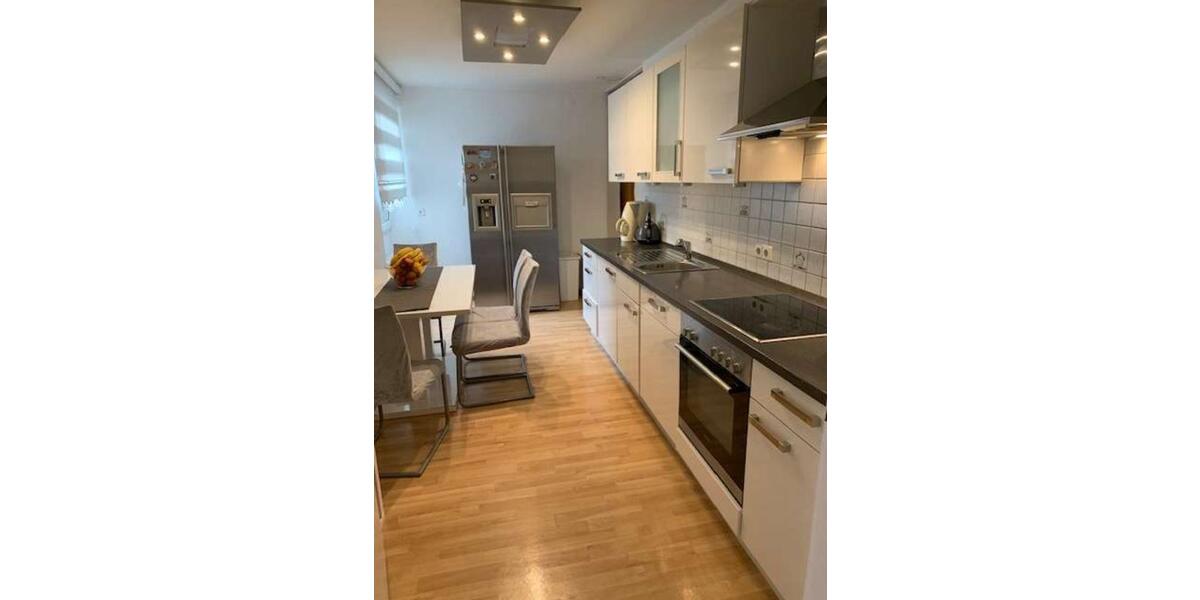 Attraktive 3,5 Zimmerwohnung mit Süd Balkon 3.5 zimmer