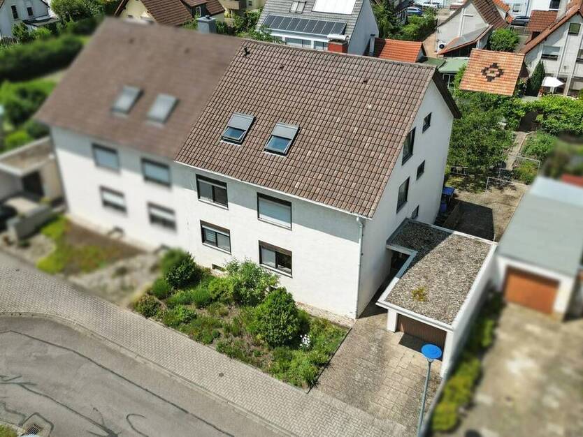 Vermietete Mehrfamiliendoppelhaushälfte mit drei Wohneinheiten - Ihr neues Kapitel beginnt hier