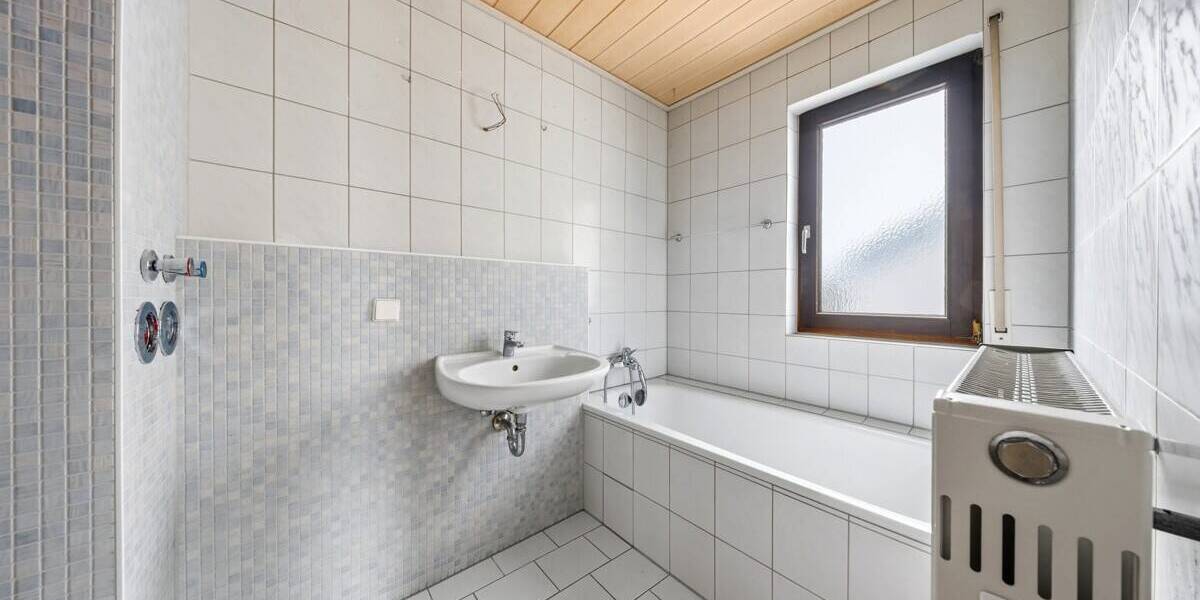 Etagenwohnung Stutensee Blankenloch - 4 Zimmer, 91 m&sup2;, 295.000&euro; | Angebot:26733599
