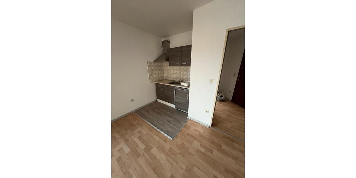 Etagenwohnung Pforzheim Nordstadt - 1 Zimmer, 32 m&sup2;, 450&euro; | Angebot:25350430