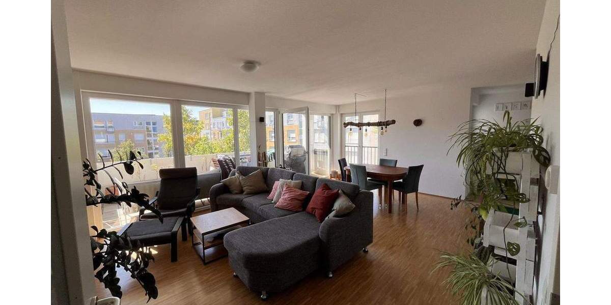 Bieterverfahren: Moderne Wohnung am City-Park 4 zimmer