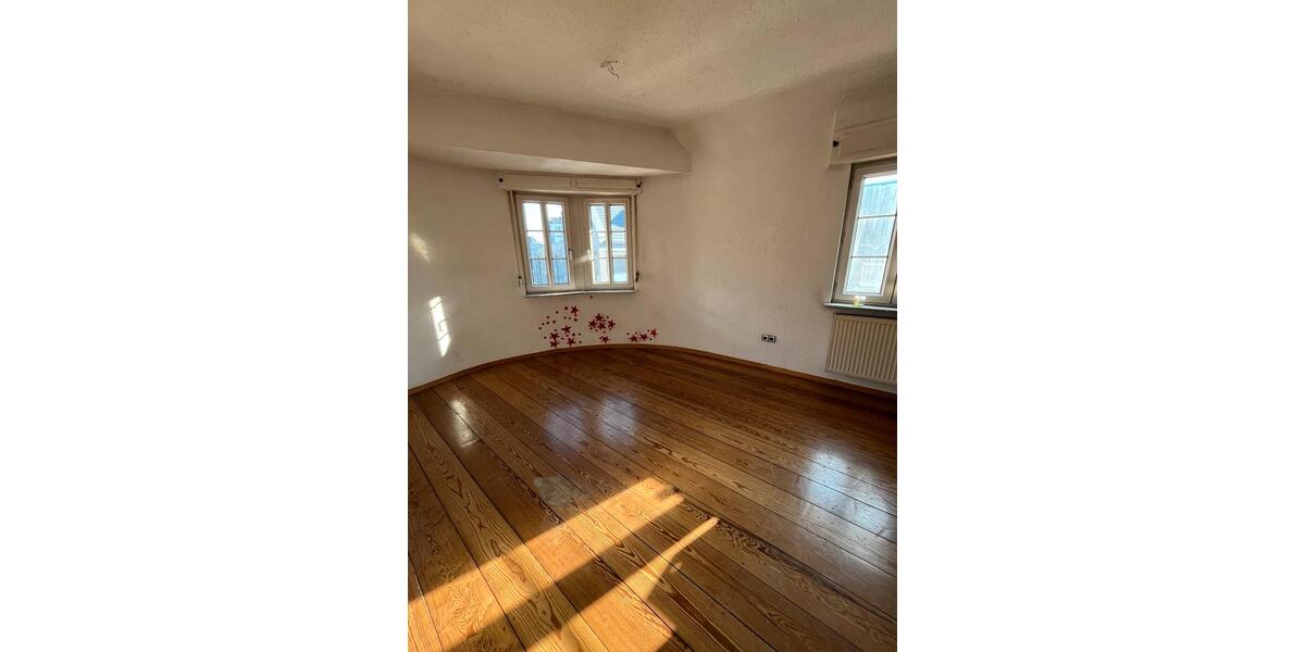 Etagenwohnung Karlsruhe Hagsfeld - 5 Zimmer, 130 m&sup2;, 550&euro; | Angebot:26439160