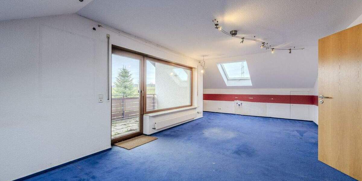 Freistehend und großzügig: Flexibles Einfamilienhaus am Feldrand mit Doppelgarage 7 zimmer