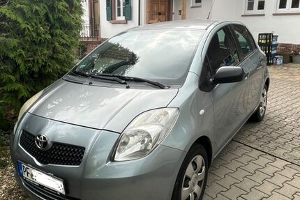 Toyota Yaris 161.500 km 1.800 &euro; Keltern 75210