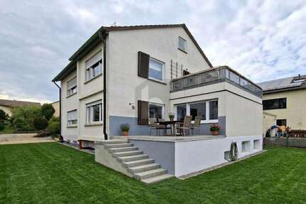 Haus Sindelfingen - 7 Zimmer, 230 m&sup2;, 720.000&euro; | Angebot:26894842