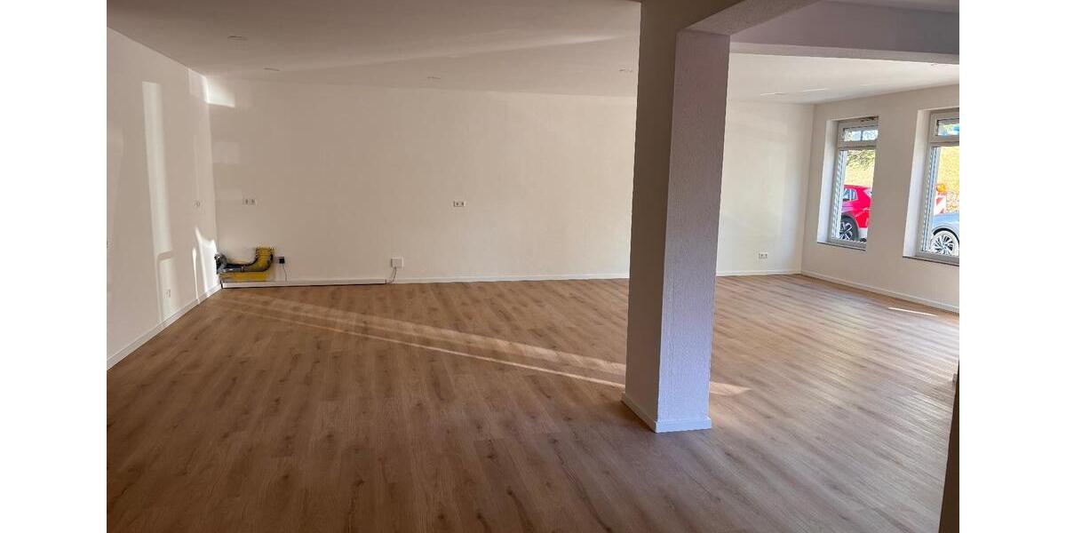 Erdgeschoßwohnung Karlsbad - 3 Zimmer, 152 m&sup2;, 1.150&euro; | Angebot:26326759