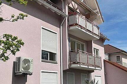 2,5 Zi.-Wohnung mit Balkon und PKW-Stellplatz in Birkenfeld 2 zimmer