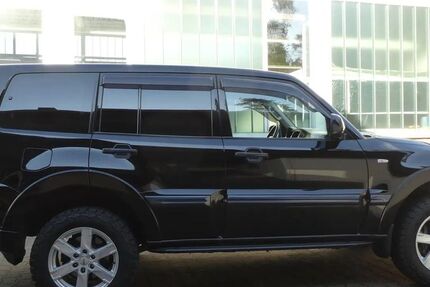 Mitsubishi Pajero 197.518 km 19.999 &euro; Karlsruhe 76185