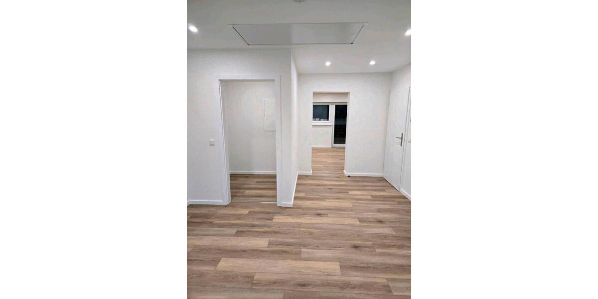 Dachgeschoßwohnung Kraichtal - 4 Zimmer, 110 m&sup2;, 1.200&euro; | Angebot:25993657