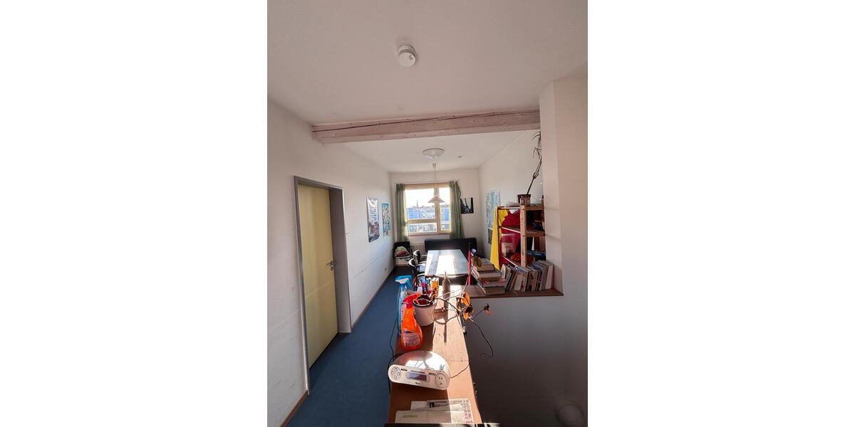 Etagenwohnung Karlsruhe Südstadt - 5 Zimmer, 18 m&sup2;, 345&euro; | Angebot:26144385