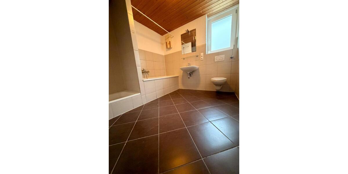 Etagenwohnung Pforzheim Nordstadt - 2 Zimmer, 69 m&sup2;, 730&euro; | Angebot:25649579