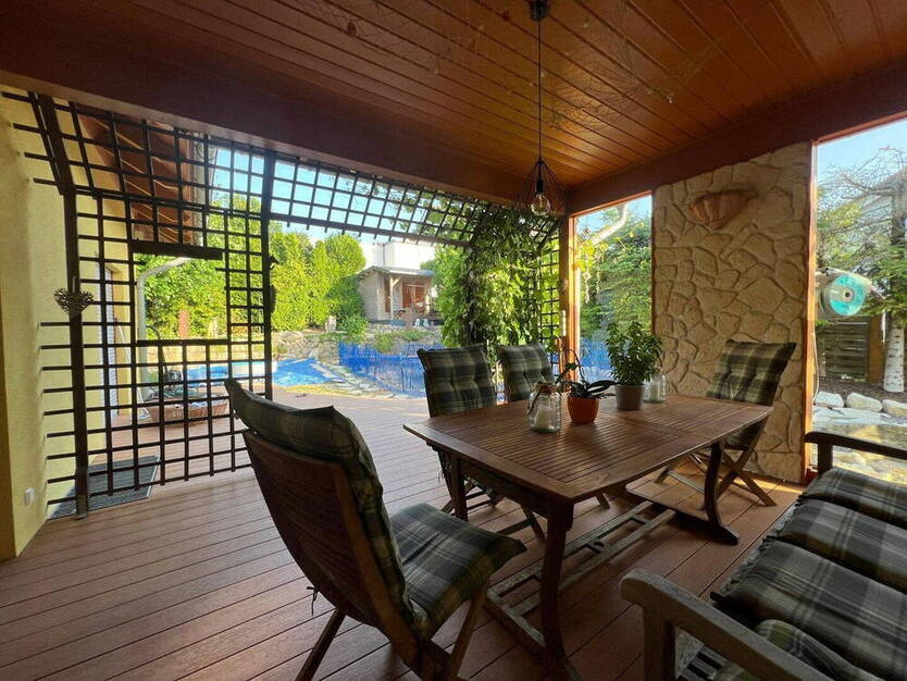 Mediterranes Einfamilienhaus in ruhiger Lage. Provisionsfrei, da Privatverkauf !!!