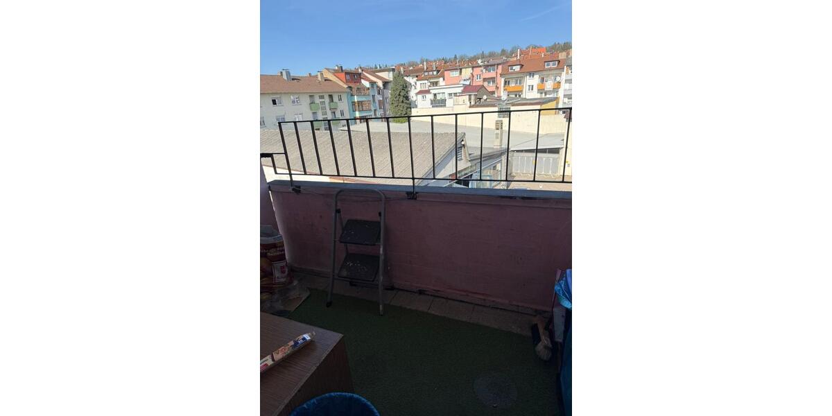 Etagenwohnung Pforzheim Nordstadt - 4 Zimmer, 150 m&sup2;, 1.200&euro; | Angebot:25883008