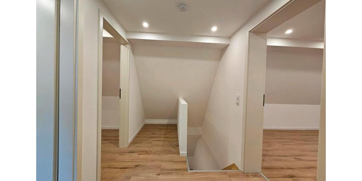 Maisonettenwohnung Pforzheim Eutingen - 5 Zimmer, 144 m&sup2;, 1.380&euro; | Angebot:26167406