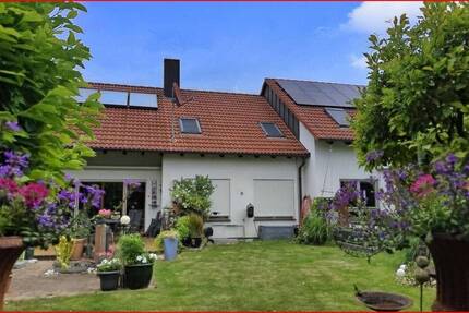 2 Familienhaus in Wiernsheim
