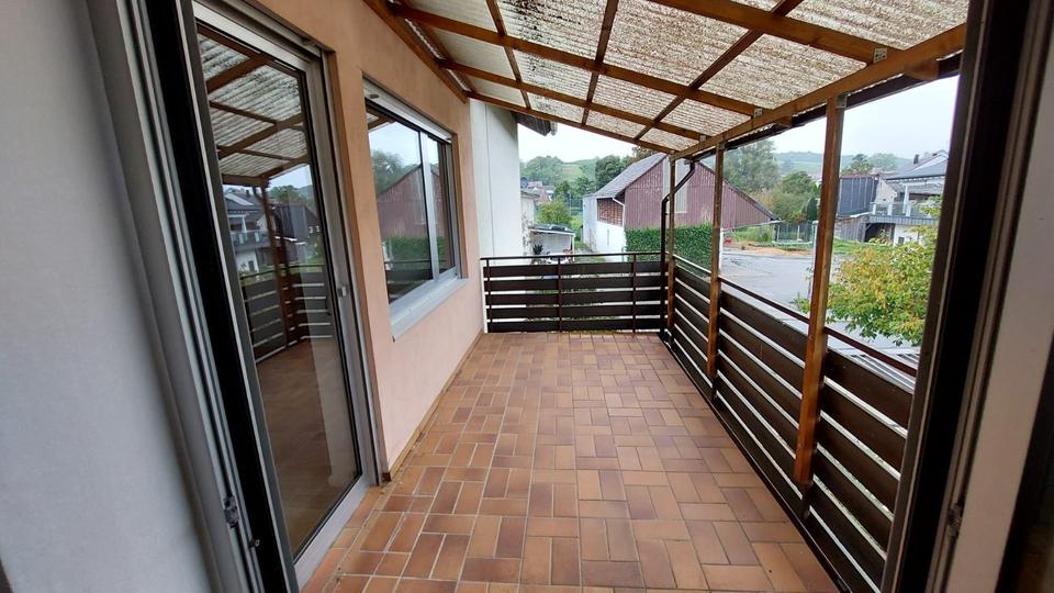 4-Zimmer-Wohnung mit 2 Balkonen in Kraichtal-Neuenbürg 4 zimmer