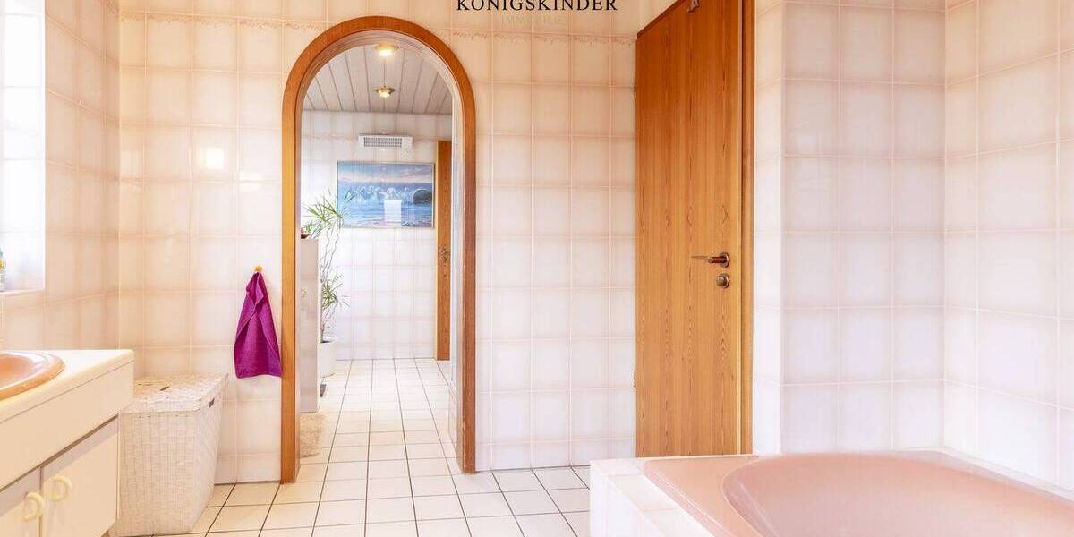 Einfamilienhaus Althengstett / Neuhengstett Neuhengstett - 6 Zimmer, 210 m&sup2;, 849.000&euro; | Angebot:25677276