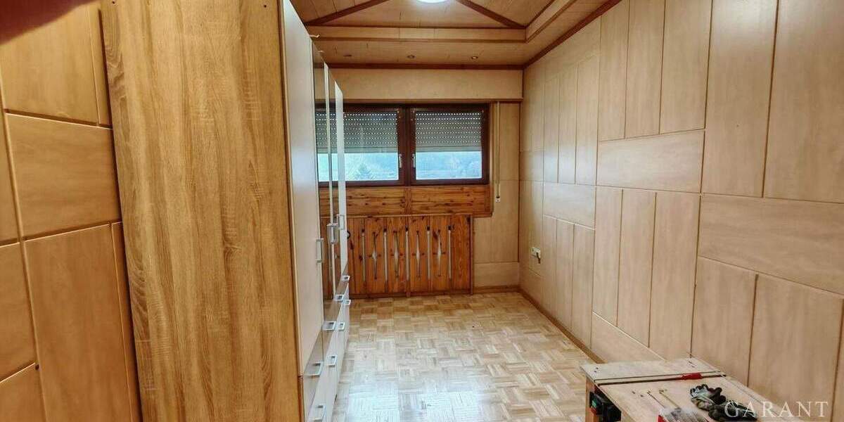 Etagenwohnung Pforzheim Eutingen - 4 Zimmer, 80 m&sup2;, 140.000&euro; | Angebot:25707672