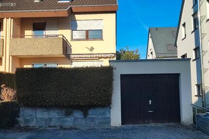 Doppelhaushälfte mit Garage, 3 Stellplätze, Terrasse & Balkon 6 zimmer