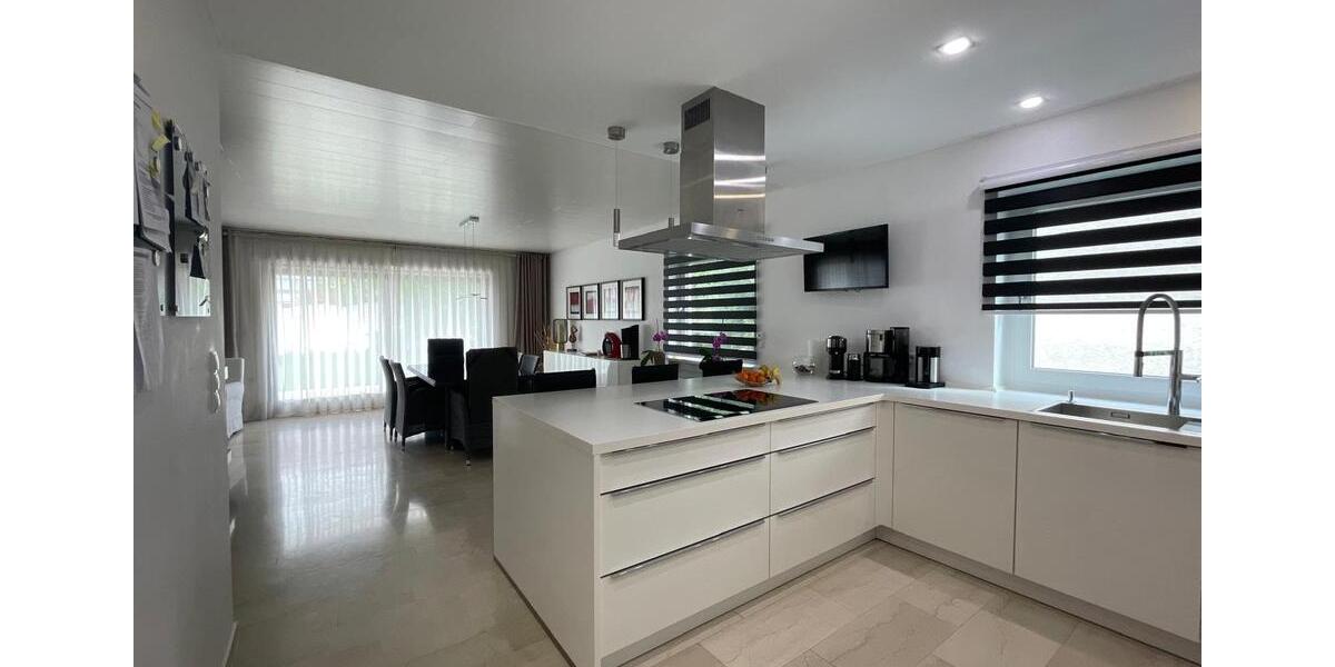 Einfamilienhaus Waldbronn - 8 Zimmer, 250 m&sup2;, 2.800&euro; | Angebot:25963883