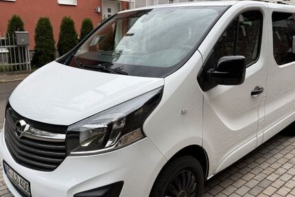 Opel Vivaro 175.000 km 14.790 &euro; Pforzheim 75180