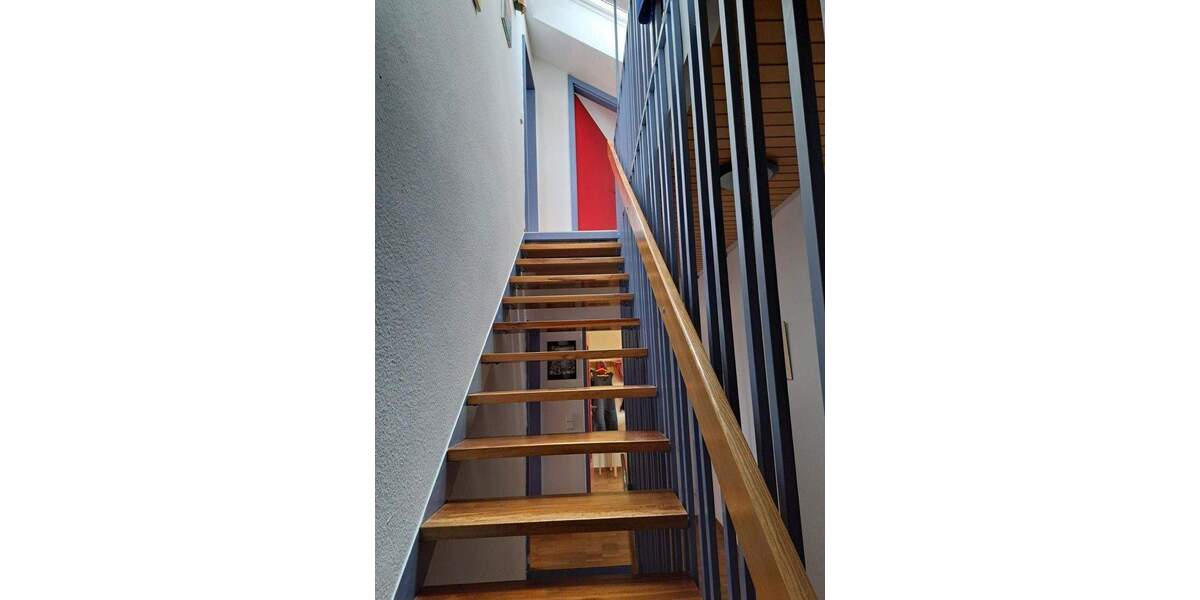 Lichtdurchflutetes Reihenmittelhaus in sehr gutem Zustand 6 zimmer