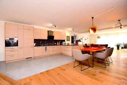 Wohnung Weil der Stadt - 3.5 Zimmer, 163 m&sup2;, 1.700&euro; | Angebot:26337725