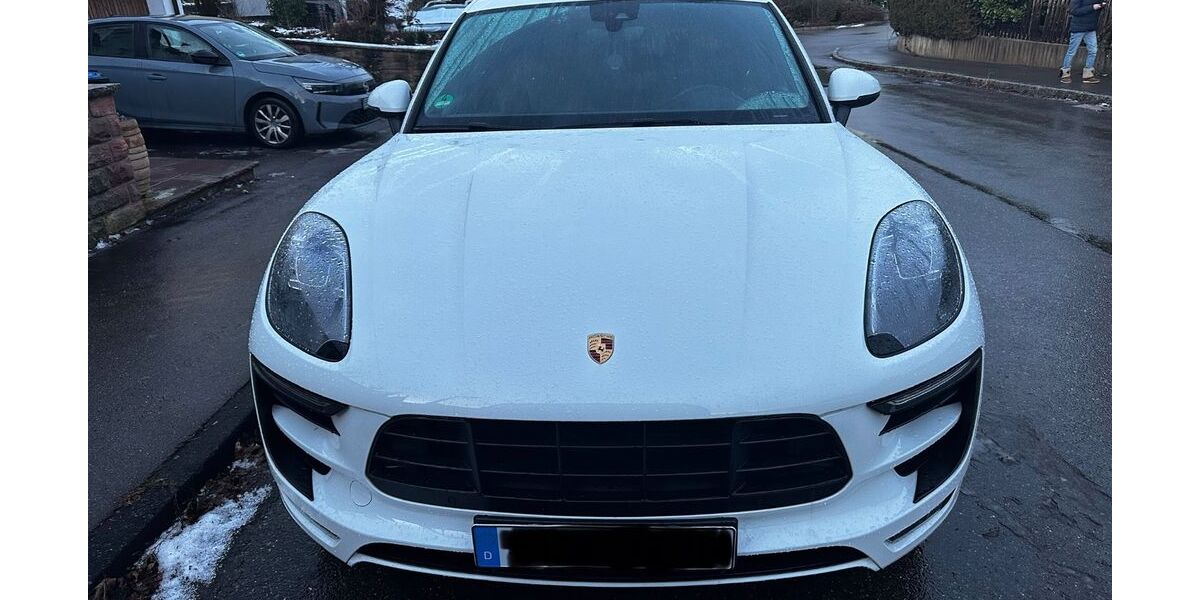 Porsche Macan 148.500 km 29.900 &euro; Sindelfingen 71069