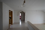 Einziehen, gestalten, wohlfühlen – Ihr Zuhause mit Schlossblick - Dachgeschoßwohnung Vaihingen | Angebot:24862389