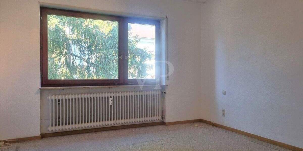 Etagenwohnung Pforzheim Südweststadt - 2 Zimmer, 90 m&sup2;, 198.000&euro; | Angebot:25473875