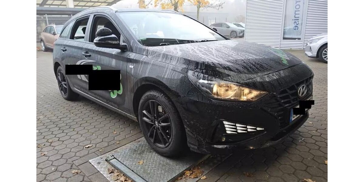Hyundai i30 110.000 km 10.999 &euro; Ditzingen 71254