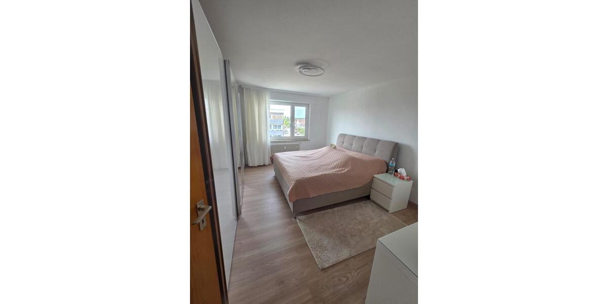 Etagenwohnung Sindelfingen Darmsheim - 3 Zimmer, 84 m&sup2;, 1.987&euro; | Angebot:26453474