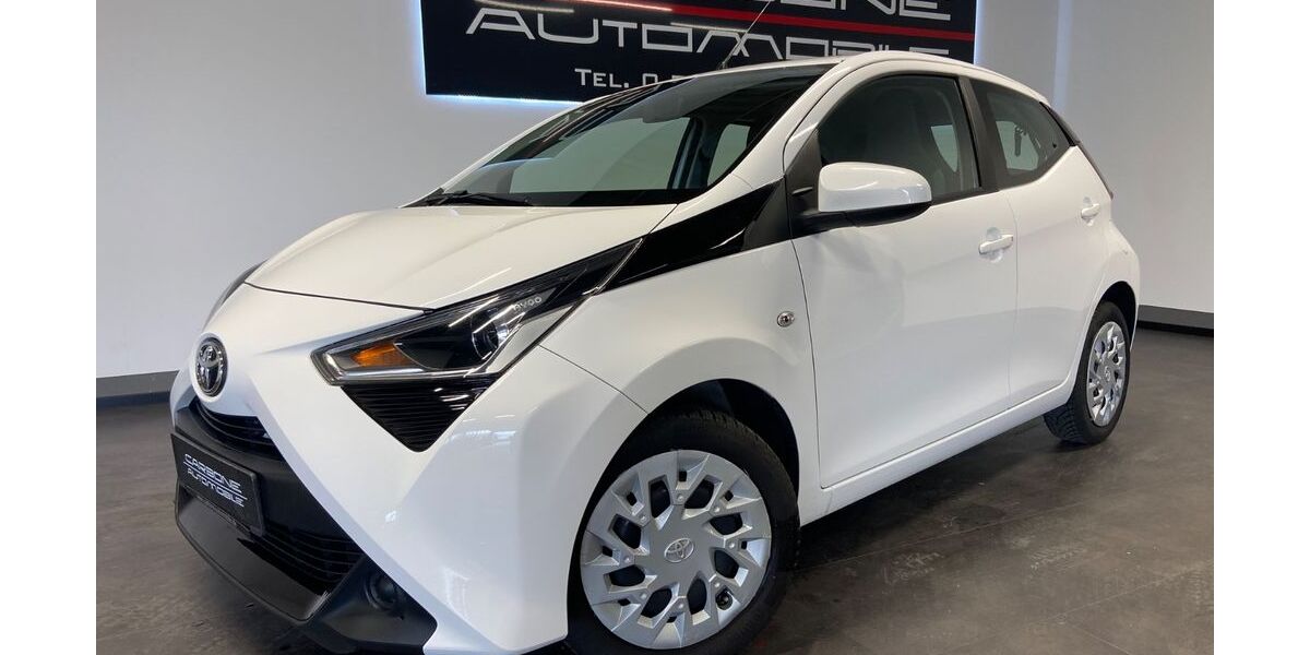 Toyota Aygo (X) 58.560 km 9.999 &euro; Bretten 75015