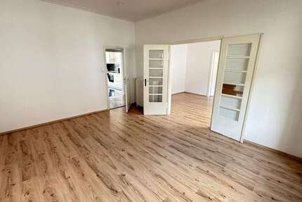 Wohnung zum Kaufen in Pforzheim 298.000 € 109 m² 4 zimmer