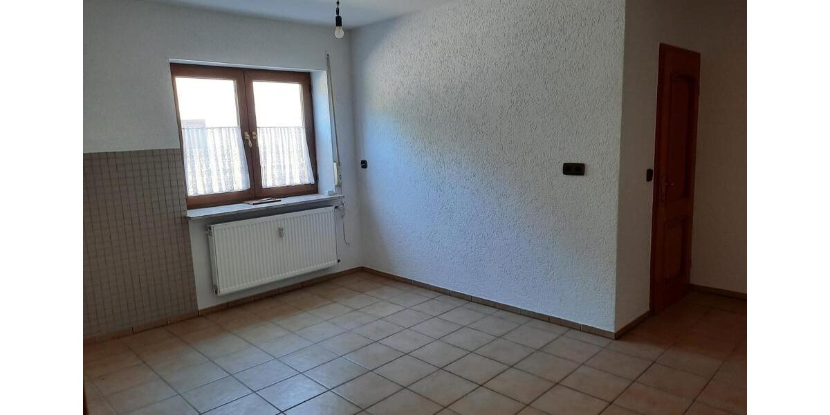 Erdgeschoßwohnung Zaisenhausen - 4 Zimmer, 125 m&sup2;, 900&euro; | Angebot:26367604
