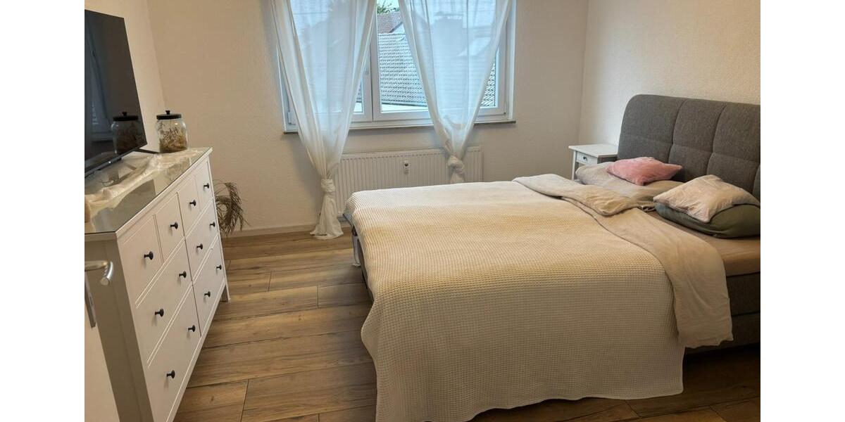 Familienfreundliche 5-Zimmer-Wohnung mit Balkon, Garten & Garage 5 zimmer