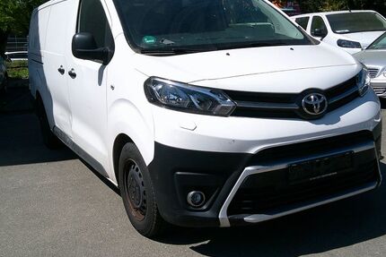 Toyota Proace (Verso) 100.000 km 11.960 &euro; Sindelfingen 71065