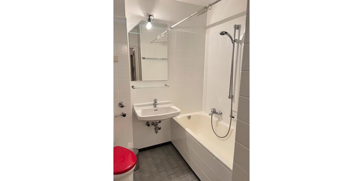 Etagenwohnung Karlsruhe Südstadt - 3 Zimmer, 81 m&sup2;, 780&euro; | Angebot:26464134