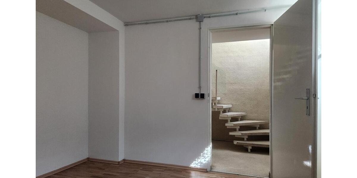 Doppelhaushälfte Karlsruhe Durlach - 7 Zimmer, 195 m&sup2;, 2.870&euro; | Angebot:26699085
