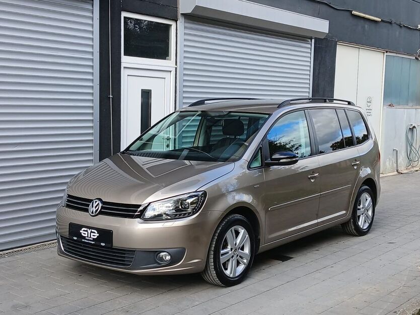 VW Touran 103.828 km 12.490 € Ditzingen 71254