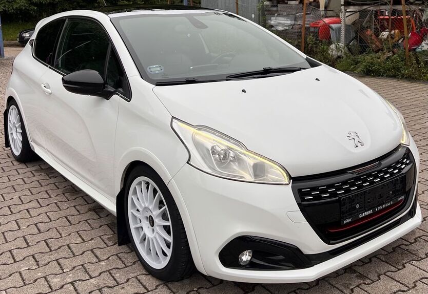Peugeot 208 87.000 km 11.499 € Grafenau 71120