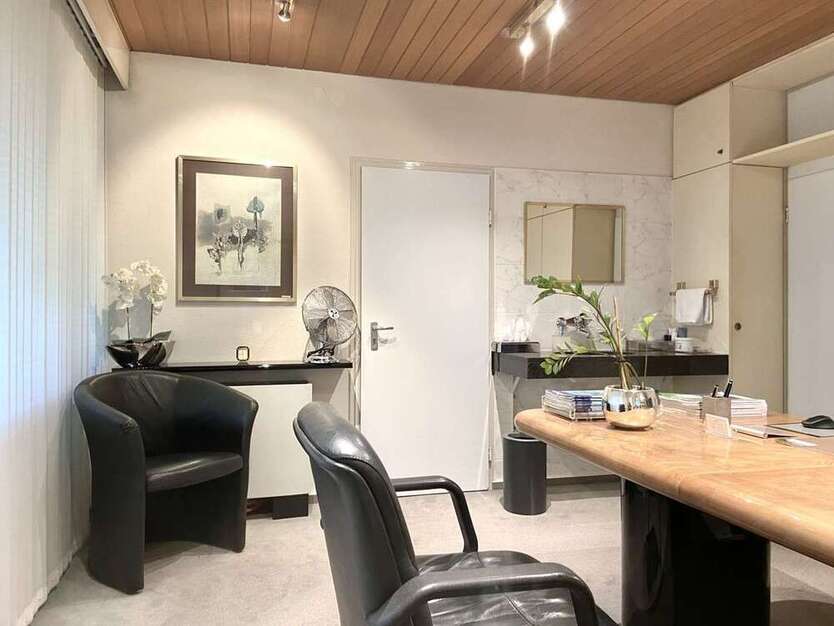 Büro in Karlsruhe 324.800 € 180.28 m²