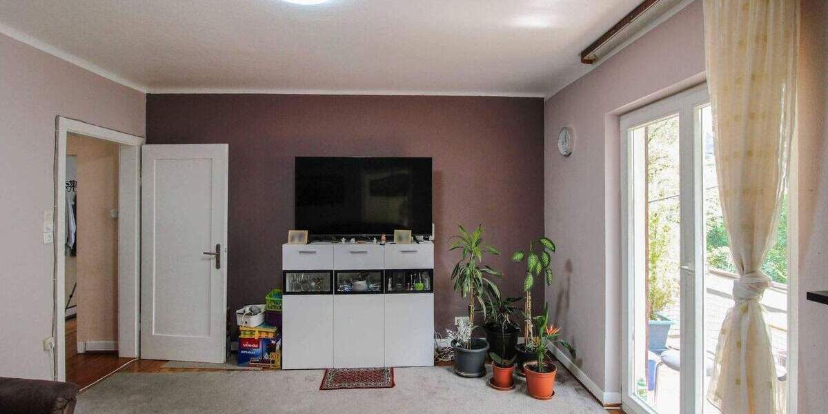 Einfamilienhaus Calw - 7 Zimmer, 180 m&sup2;, 329.000&euro; | Angebot:25710900