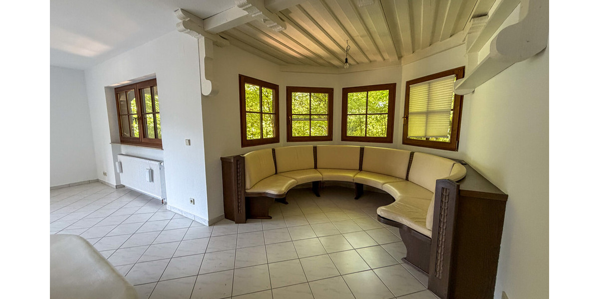 Stadt Villa mit riesigem Garten und Traum Aussicht - Zweifamilienhaus Bad Wildbad Wildbad | Angebot:27371116