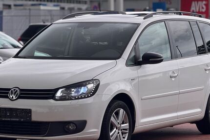 VW Touran 112.468 km 11.900 € Schwieberdingen 71701